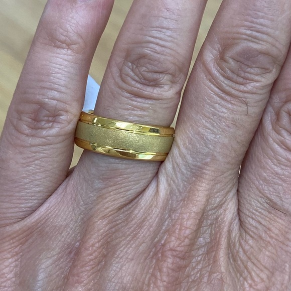 8mm Men Women Tungsten Ring Yellow Gold plated Sand tone finish - Picture 3 of 8